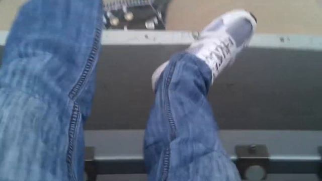 Шанхай. Телебашня. Стеклянный пол на смотровой площадке. смотреть онлайн