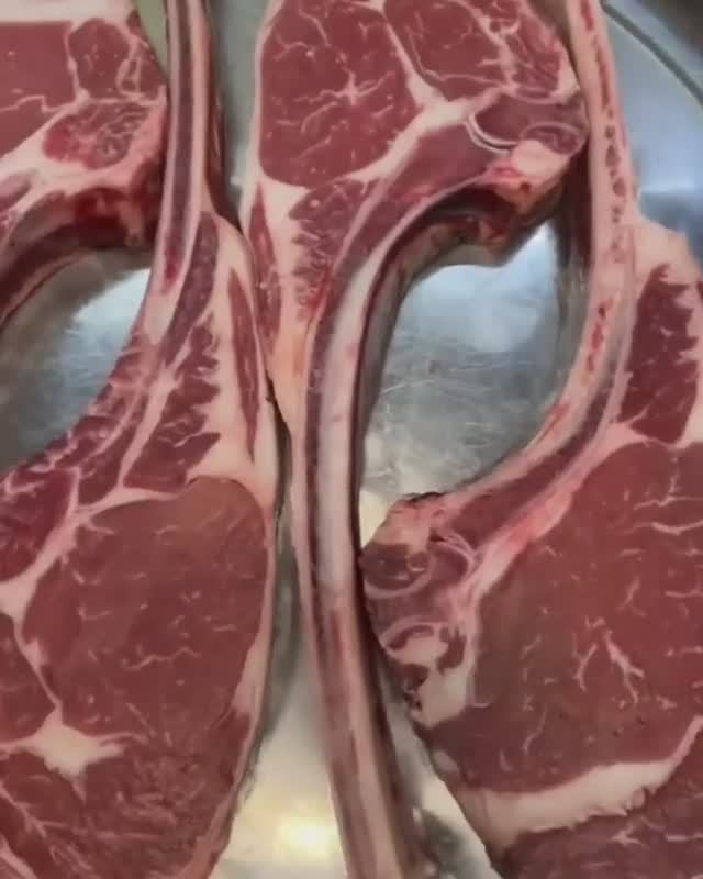 Сочный томагавк

#мясо