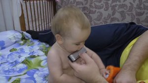 Развитие ребенка в 11 месяцев