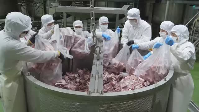 Корейское производство с самой большой в мире кастрюлей! Короткие ребрышки из тушеной говядины