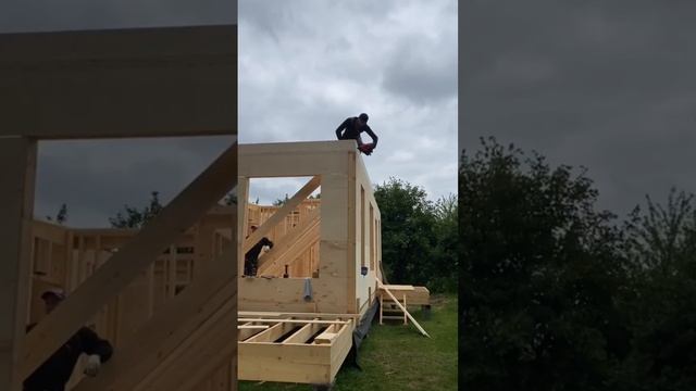 сборка и монтаж инженерной доски, доя проема больше 4,5 метра. Лига Плотников 89152261735 смотреть онлайн