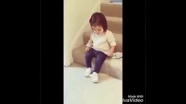 Как правильно надевать пальто,учитесь смотреть онлайн