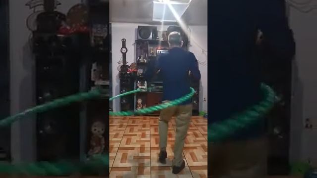 Hula bachata!! смотреть онлайн