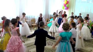 Вход на выпускной бал 2017 "Зеркало желаний".  Муз.  рук.  Максюта Г.  В.