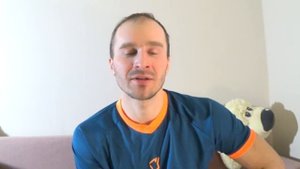 Ремонт бокового пореза бескамерной покрышки велосипеда дома на коленке.