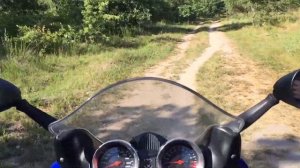 По лесу на спортивном мотоцикле. По бездорожью на SUZUKI BANDIT.