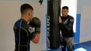 Тренировка на мешке дома или в зале без тренера. 5 раундов по 3 минуты.