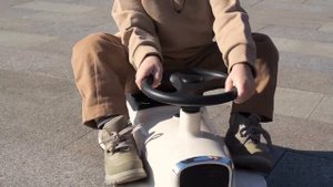 Машинка-каталка FRANTIC | HAPPY BABY