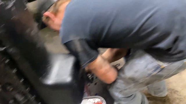 24 Valve Cummins Engine Removal, Its Toast! смотреть онлайн