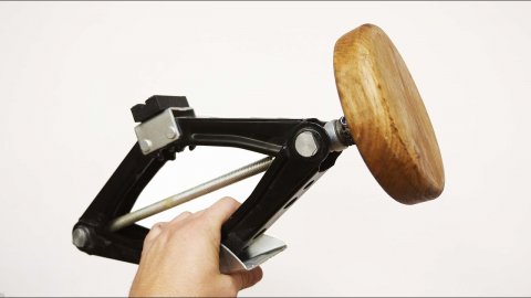 01. Уникальная идея из автомобильного домкрата / СвоимиРуками