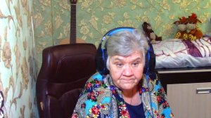 РЕАКЦИЯ БАБУШКИ НА ДНЕВНИК БУДУЩЕГО/ Бабушка смотрит АНИМЕ