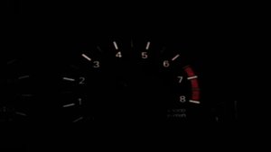 Mitsubishi Carisma 1.6 (дергается, глохнет, не заводится)