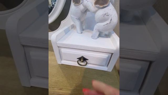 столик туалетный с зеркалом смотреть онлайн