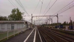 Электропоезд "Ласточка" из Твери в Москву прибывает на четный путь станции Решетниково