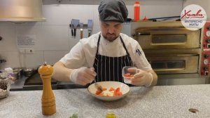 Салат "Сыр страчателла с помидорами"