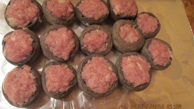 Фаршированные шампиньоны