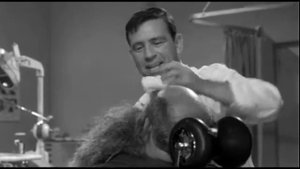 БЕН БЕНЦИАНОВ  - ЕСЛИ ЗУБ РАЗБОЛЕЛСЯ ВДРУГ. КЛИП К ФИЛЬМУ - ПРИКЛЮЧЕНИЕ МИСТЕРА ПИТКИНА В БОЛЬНИЦЕ