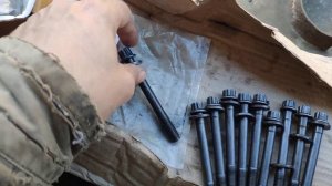 Болты ГБЦ на Ховер н5 от Митсубиси MD 191470. Снова подделка.