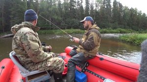 Рыбалка на хариуса и окуня на реке модышева. Абакан джет по перекатам