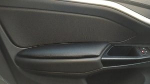 Мягкие подлокотники на двери Веста, своими руками