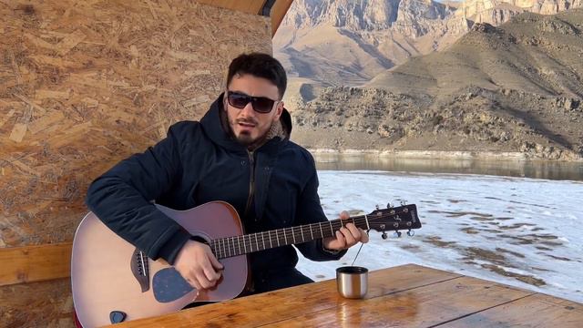 Песня из к/ф «Ирония судьбы или с легким паром»- Если у вас нету тети|кавер под гитару #гитара#песн смотреть онлайн