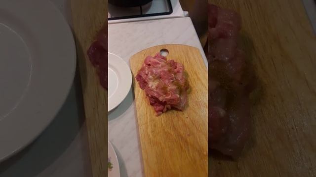 Отбивные из куриных бедер! Сочные,мягкие,вкусные! смотреть онлайн