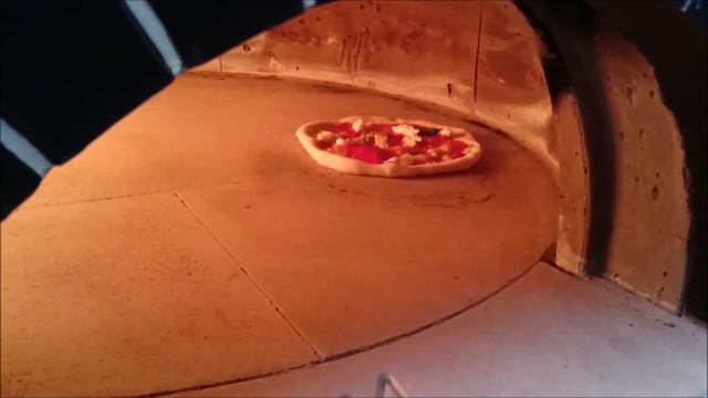 I Russi si chiedono come gli italiani producano la pizza /Как делают пиццу Итальянцы на карантине смотреть онлайн