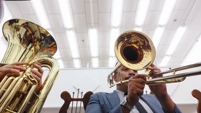 hino 240 - eu não me cansarei de cantar, trombone e tuba смотреть онлайн