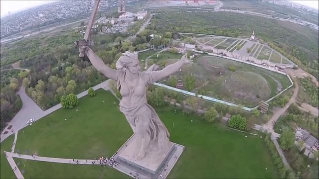 Сталинград и мужество - неразделимы смотреть онлайн