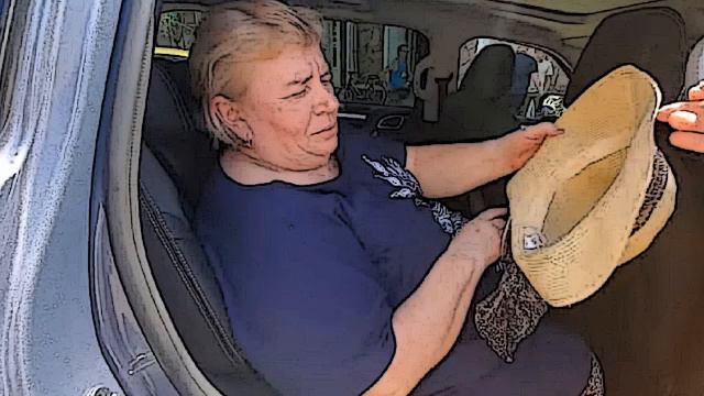 Самвел Адамян/Коля всё угощает Надю в последние дни визита...