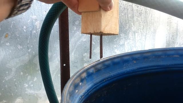 Крепление шланга на краю бочки смотреть онлайн