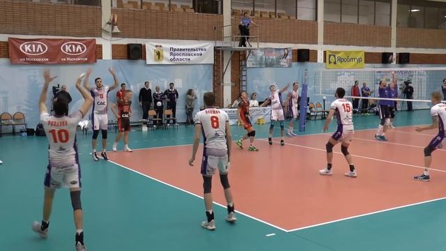 Волейбол. Разминка с мячами. Виктор Полетаев и команда смотреть онлайн