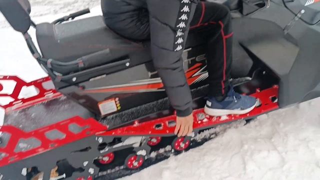 Поменял мотобуксировщик на снегоход IKUDZO HUNTER 650. смотреть онлайн