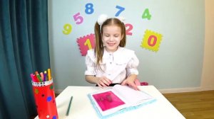 Алиса играет с мамой в сладости Веселые истории для детей