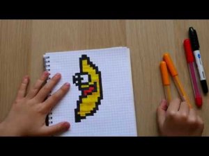 КАК НАРИСОВАТЬ ПРИКОЛЬНОГО ГЛАЗАСТОГО БАНАНА - рисуем по клеточкам // how to draw