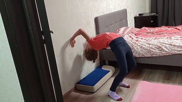 Как Маша тренируется дома - художественная гимнастика смотреть онлайн