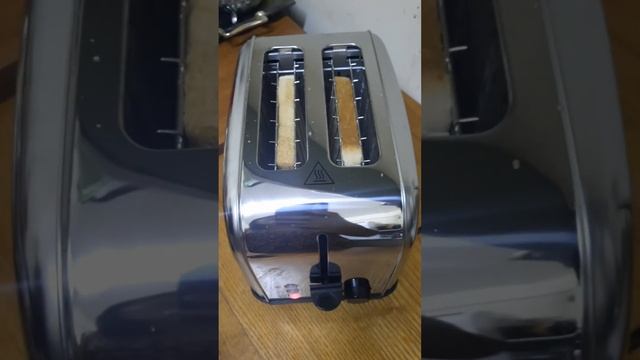 Satisfying Bread Toaster #Black&Decker #shortvideo