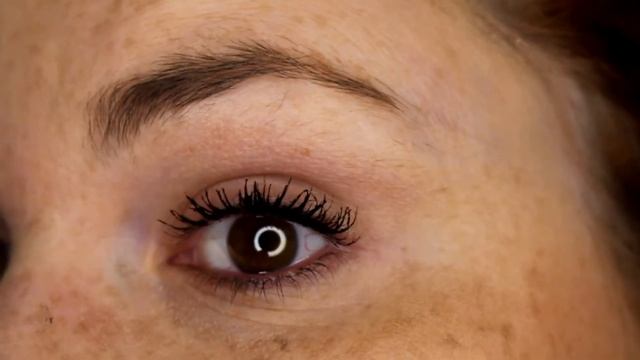 Yves Saint Laurent The Shock Volumizing Mascara | Mascara Monday смотреть онлайн