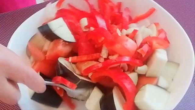 Как быстро и просто приготовить рыбу дорада.Запекаем с овощами в духовке.