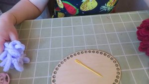 Мастер класс. Корзинка из Alize Puffy на деревянном донышке.