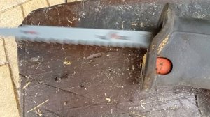 Маятниковое движение пилки сабельной пилы