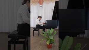 Иванова Вероника,  11 лет.          А. Лешгорн Этюд N 24, соч. 66. Ф.Кулау Сонатина N 3, соч. 88