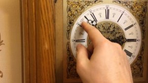 Купить напольные часы Tempus Fugit с боем и маятником на три струны