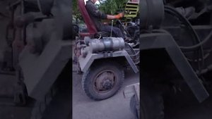 Самодельний трактор з двумя передними мостами газ 66.