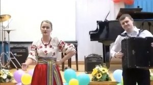Поёт Юлия БУТЯГА "Частушки-завлекалочки" акк. Иван АДЫБАЕВ (баян)