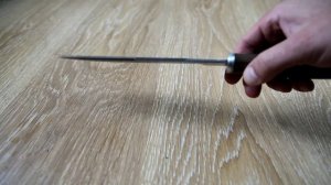 Пластун - большой нож из дамасской стали. Рукоять - дюраль, орех www.knife-klinok.ru