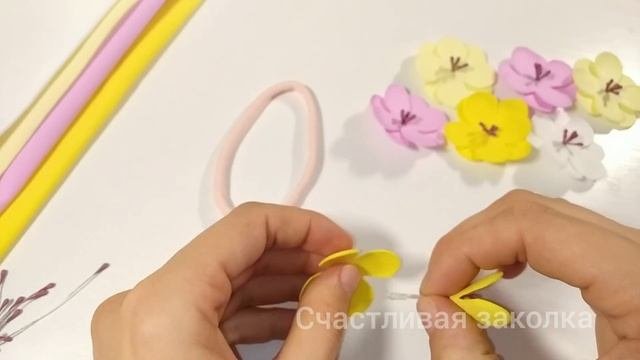 Повязка из фоамирана. Простые в исполнении цветы из фоамирана! Счастливая заколка.