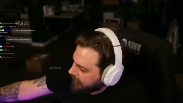 Elraenn, İlişkisi Yakın Arkadaş Sorunuyla Biten Takipçisiyle Konuşuyor смотреть онлайн