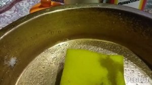 Чистим Медный таз, уксусом и солью.
