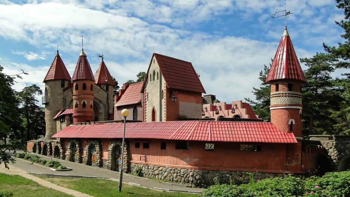 Сосны на морском берегу. Атомград Северо-Запада - Сосновый Бор.